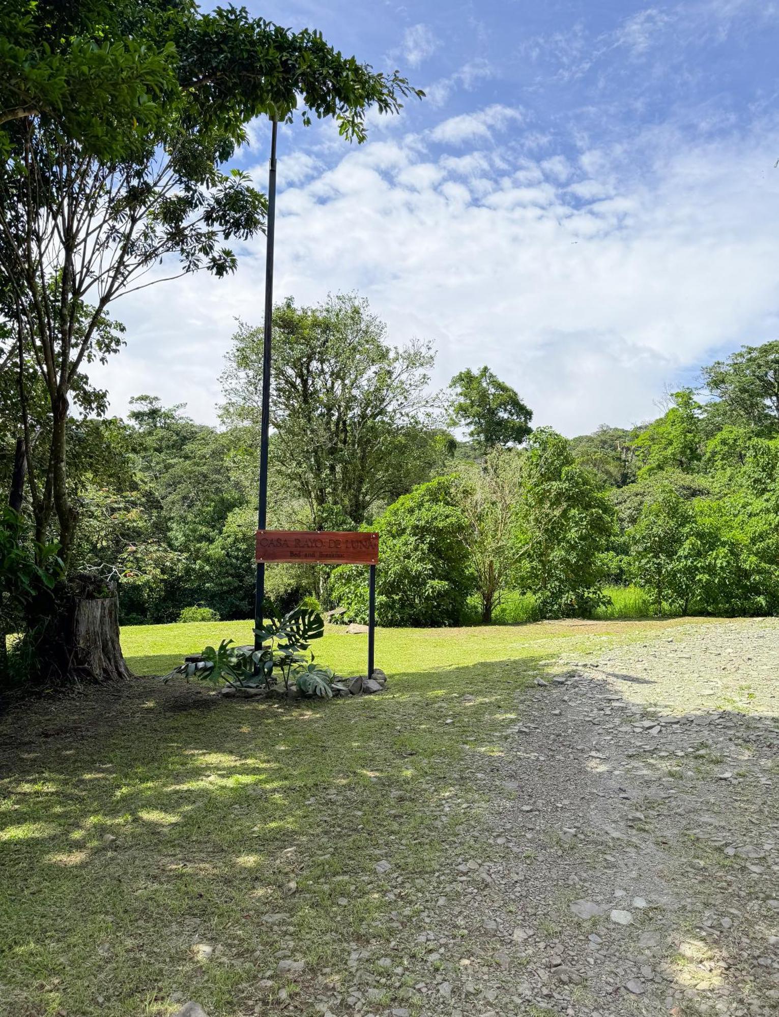 Casa Rayo De Luna Monteverde Exterior photo